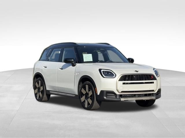 2025 MINI Countryman S's photo