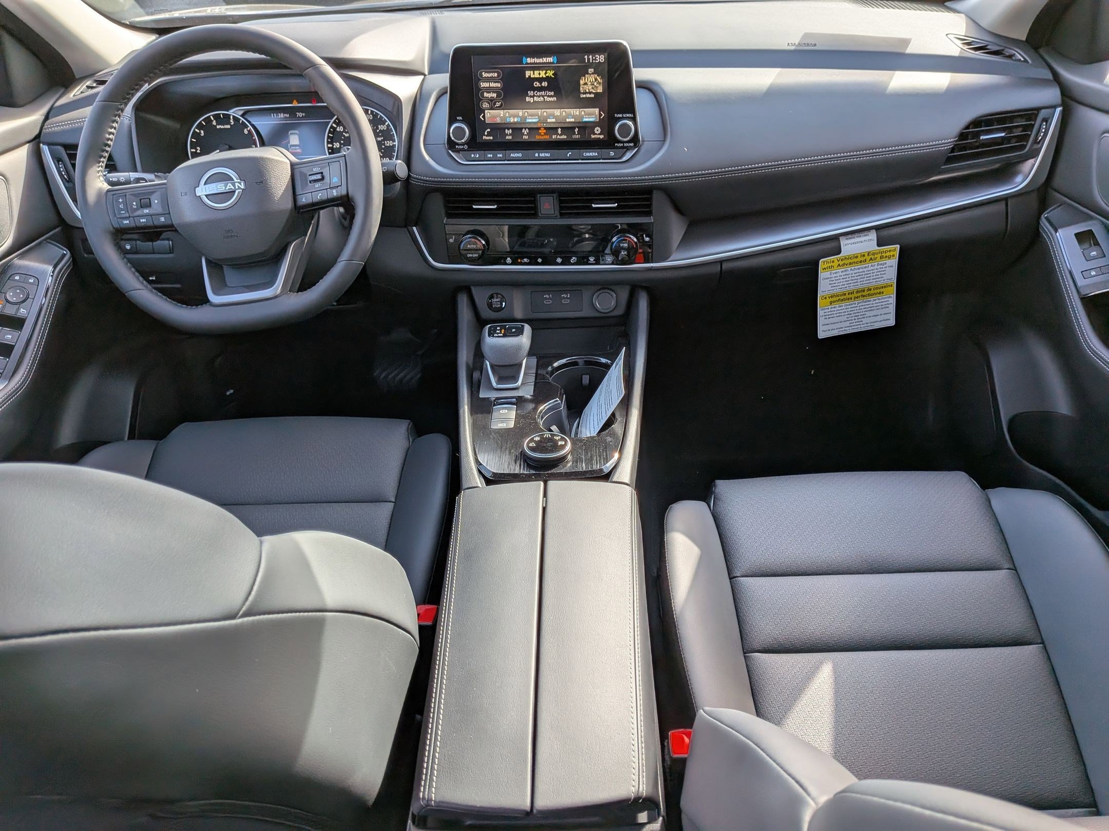 2026 Nissan Rogue SV photo 18