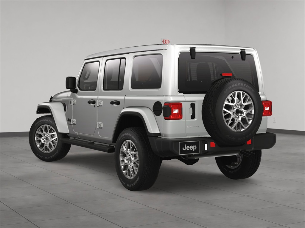 2025 Jeep Wrangler Sahara photo 4