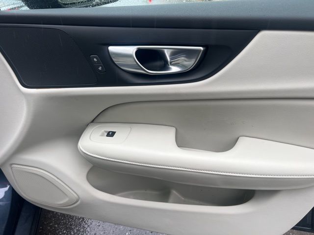 2024 Volvo S60 B5 Core photo 17