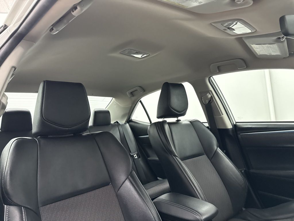 2015 Toyota Corolla Plus photo 22