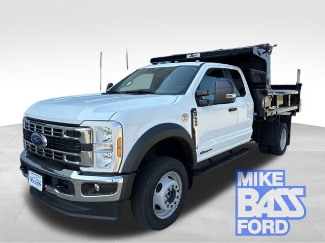 2024 Ford F-550 Super Duty Chassis Cab XL's photo