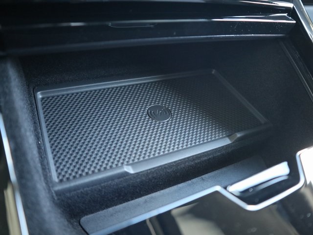 2025 Land Rover Range Rover Sport photo 11