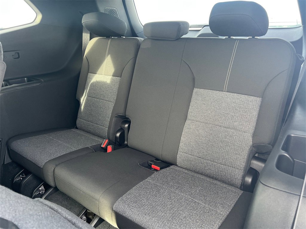 2026 GMC ACADIA - Image 30