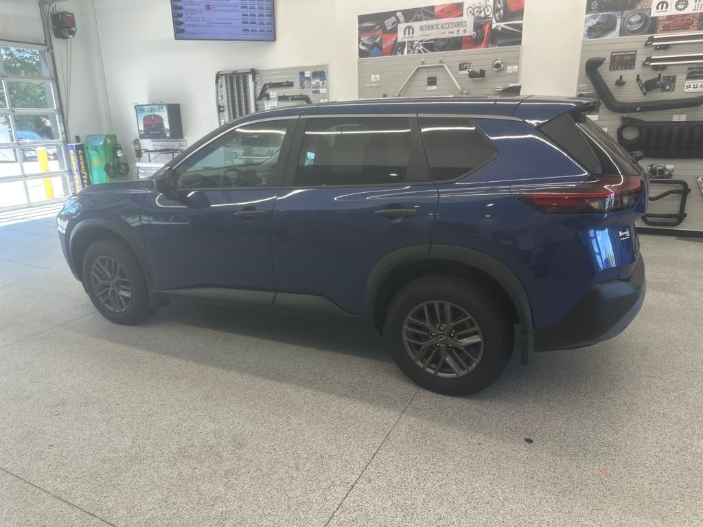 2023 Nissan Rogue S photo 2