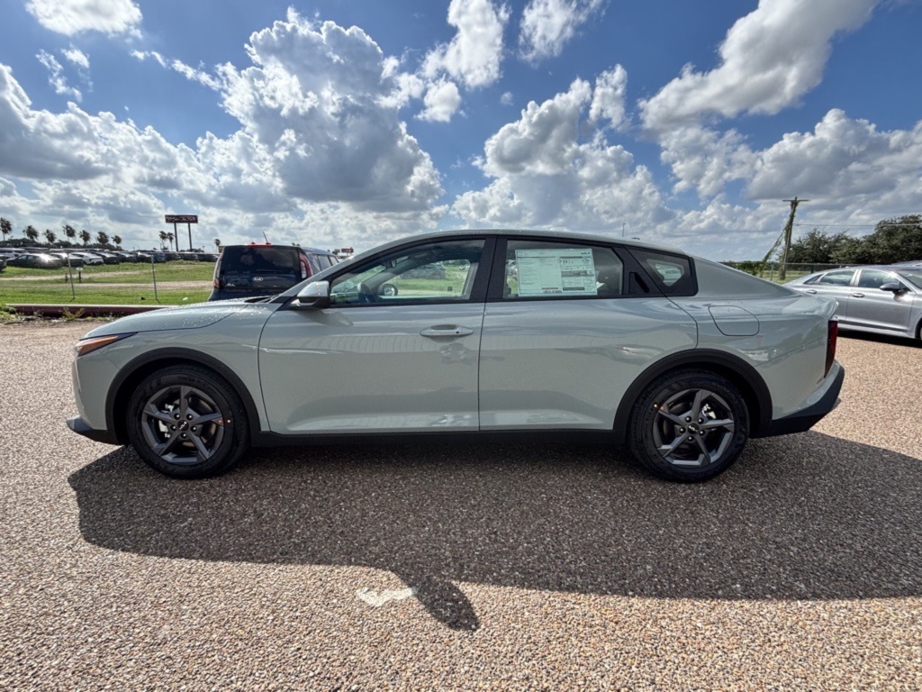 2025 Kia K4 LXS photo 4