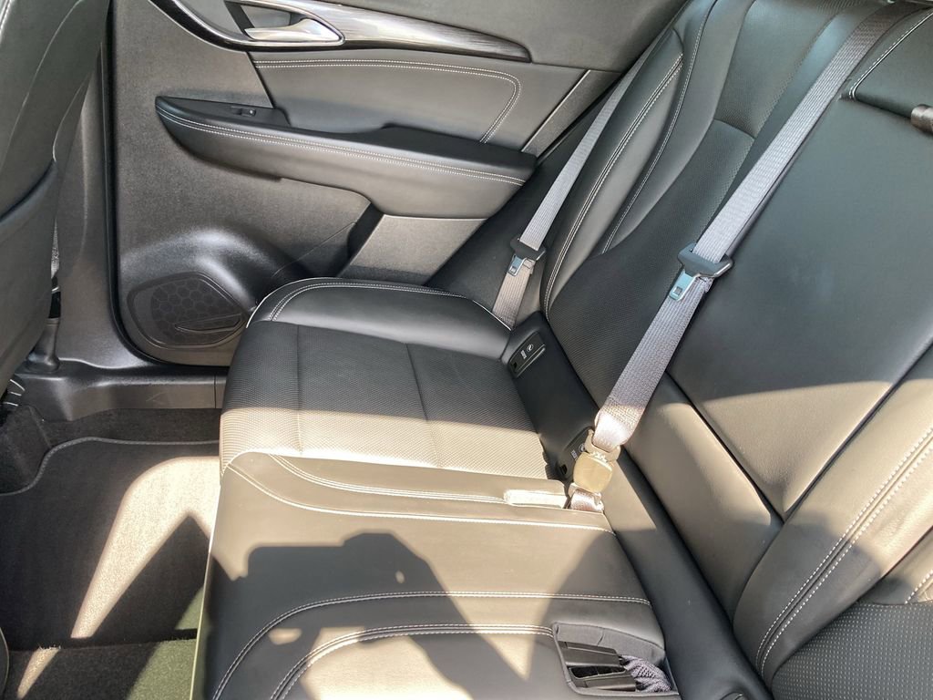 2023 Buick Envision Essence photo 31