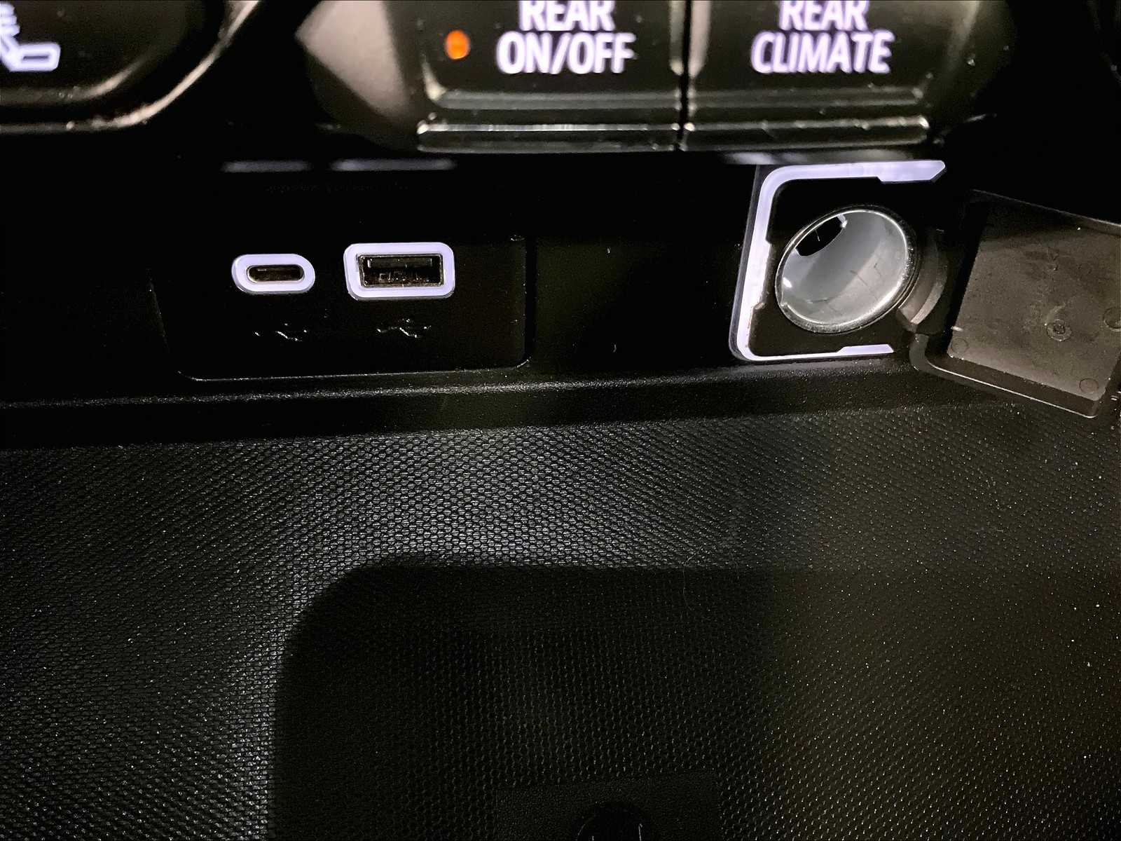 2022 Chevrolet Tahoe LT photo 27