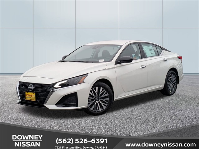 2025 Nissan Altima SV's photo