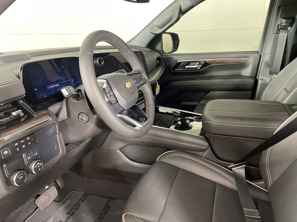 2025 Chevrolet Suburban Premier photo 21