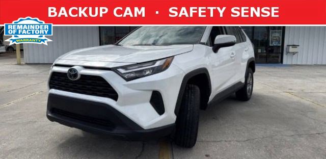 2023 Toyota RAV4 XLE's photo