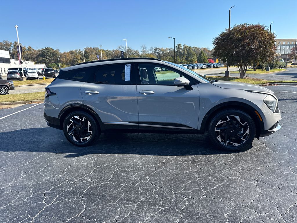 2024 Kia Sportage photo 2