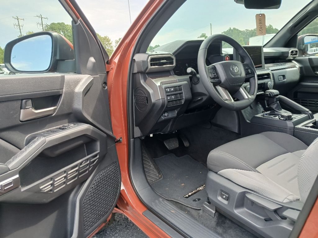 2025 Toyota Tacoma SR5 photo 13