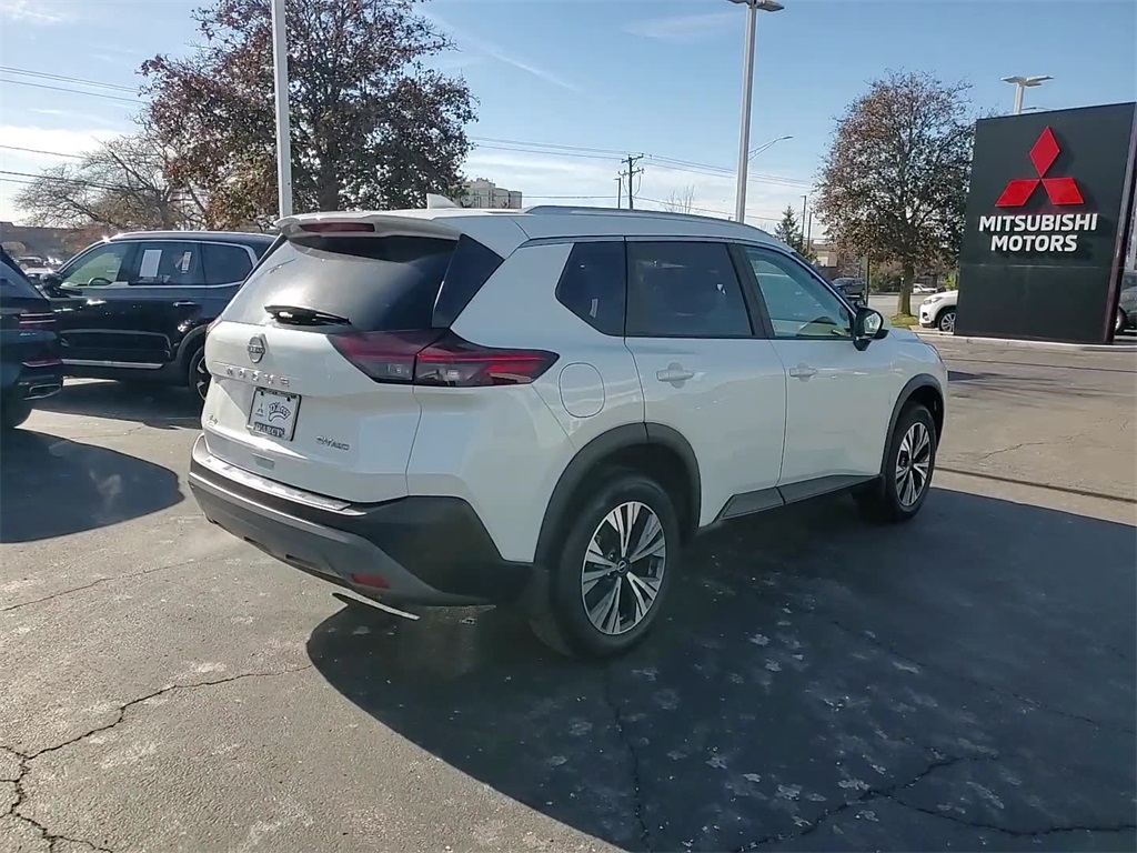 2023 Nissan Rogue SV photo 2