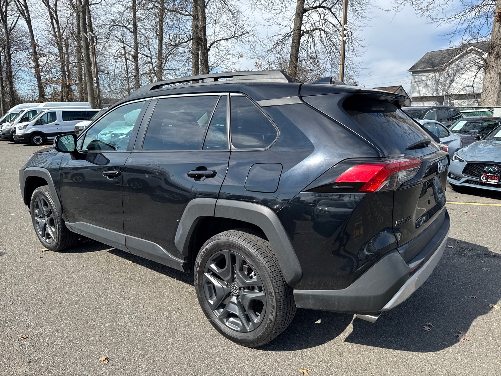 2024 Toyota RAV4 LE photo 4