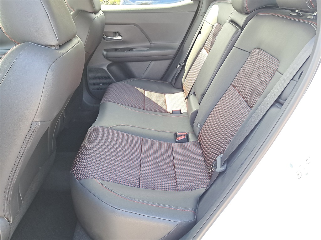 2026 Nissan Kicks SR photo 11