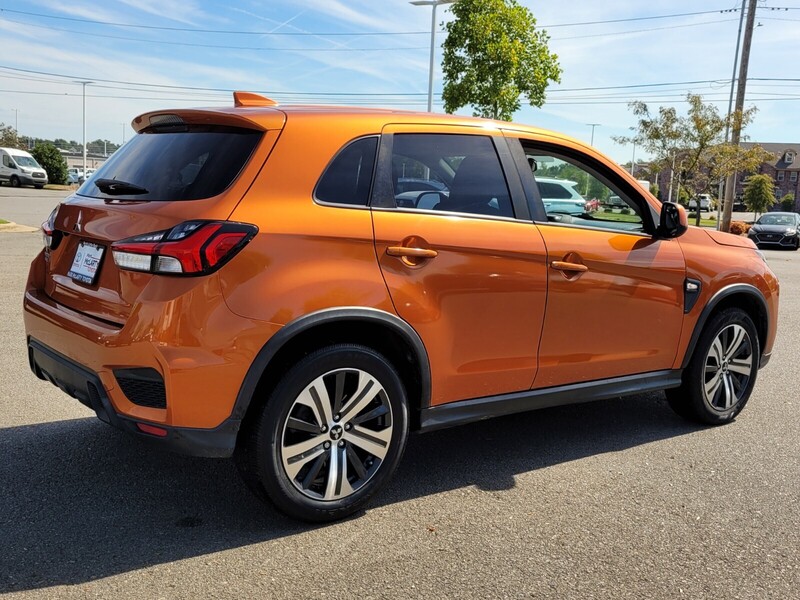 2020 Mitsubishi Outlander Sport ES photo 2