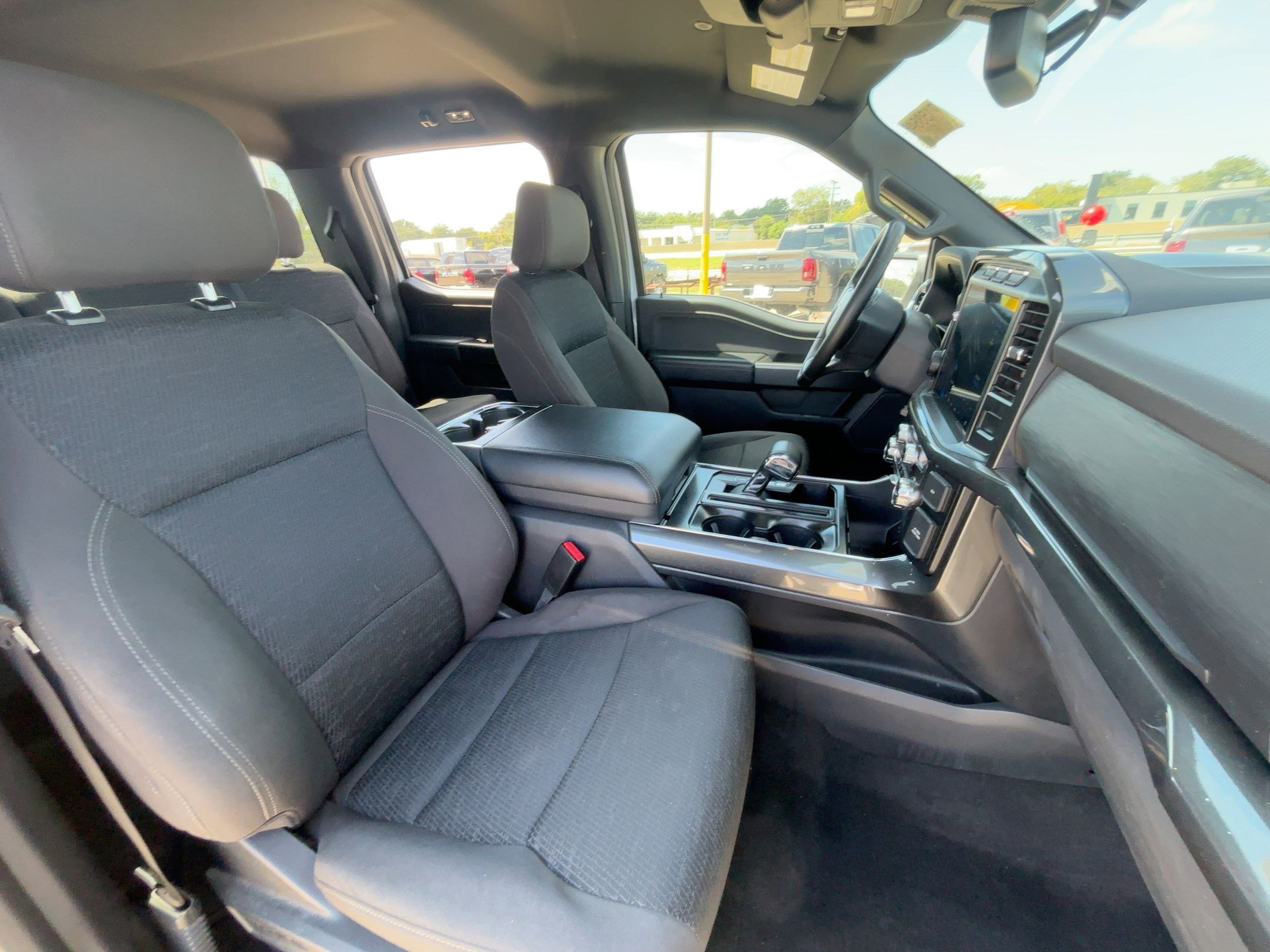 2023 Ford F-150 XLT photo 26