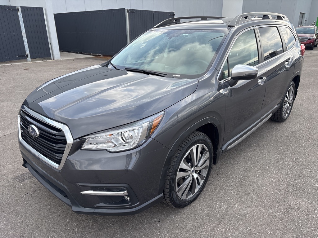2022 Subaru Ascent Touring photo 2
