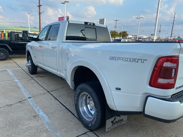 2022 Ram 3500 Laramie photo 4