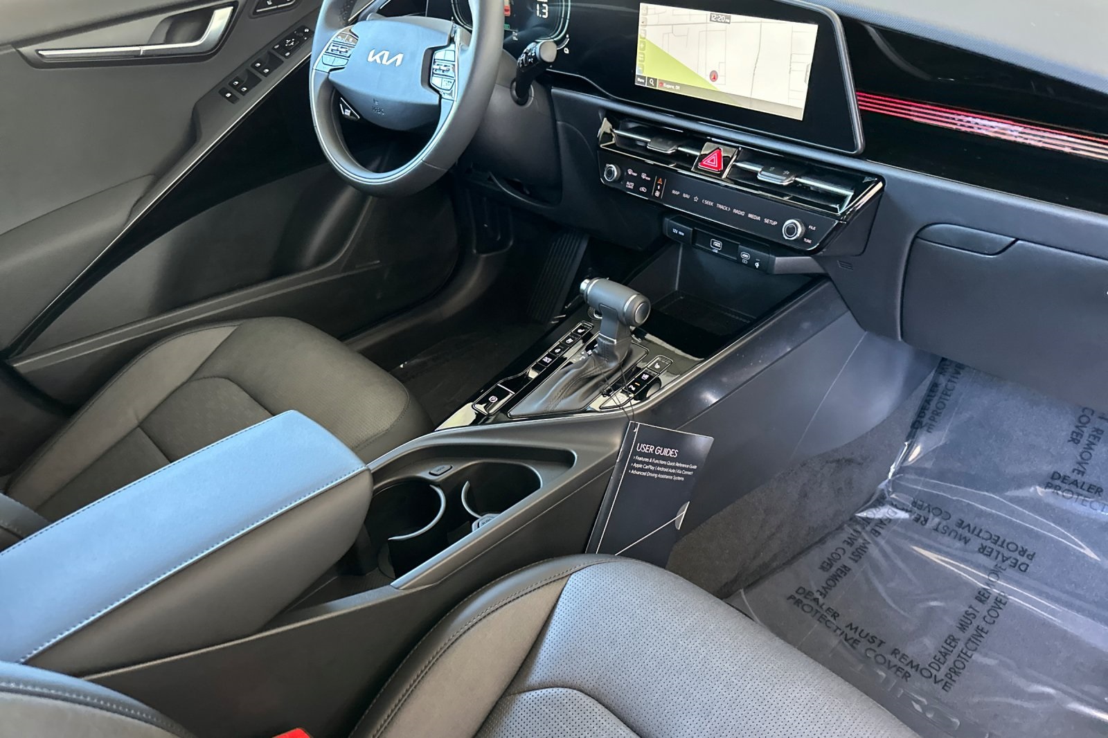 2025 Kia Niro SX Touring photo 10