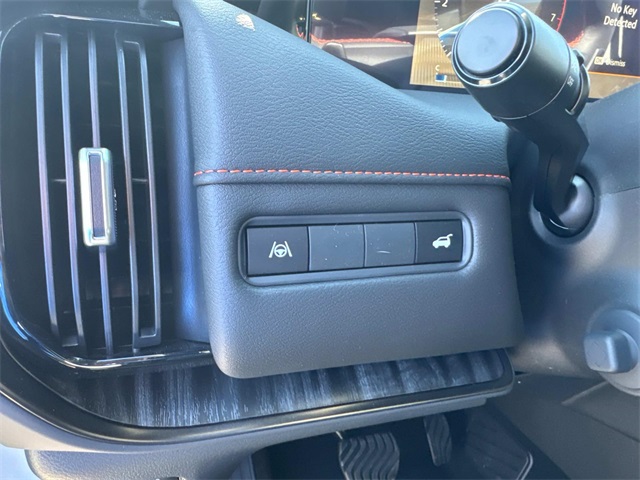 2025 Nissan Armada photo 25