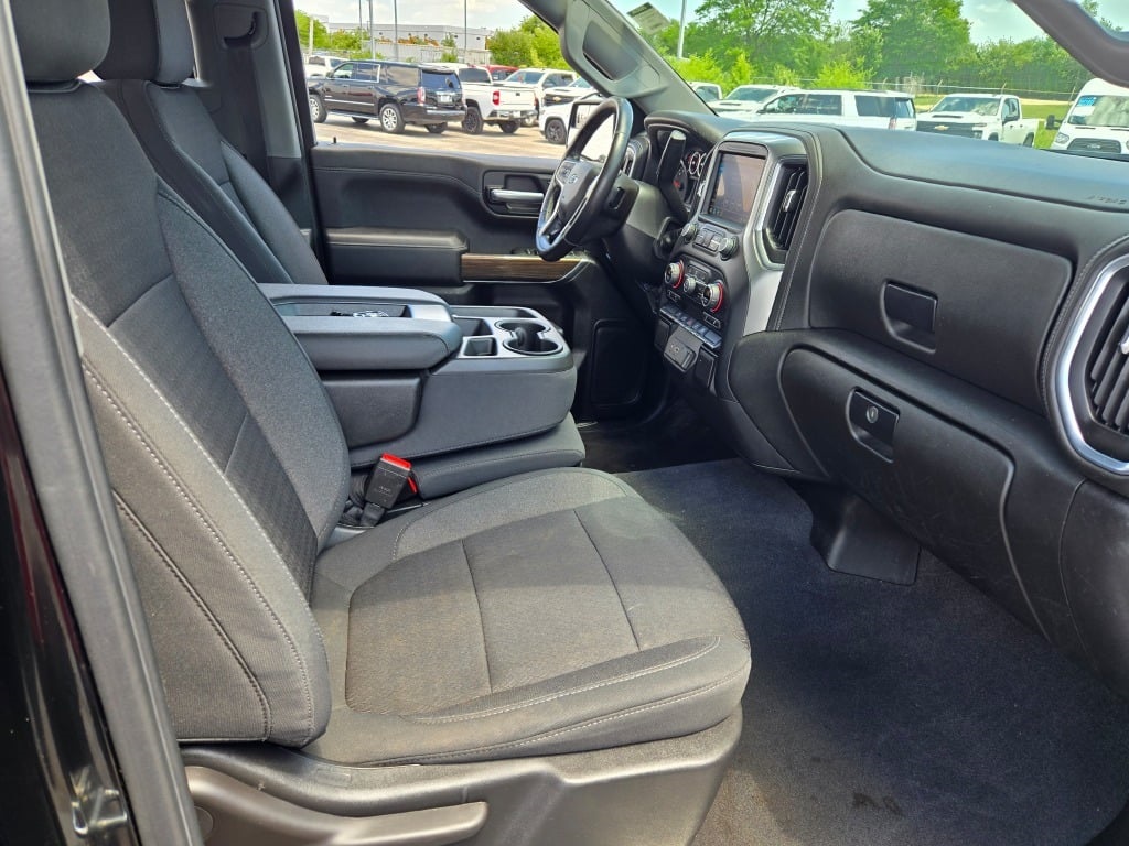 2021 Chevrolet Silverado 1500 RST photo 3