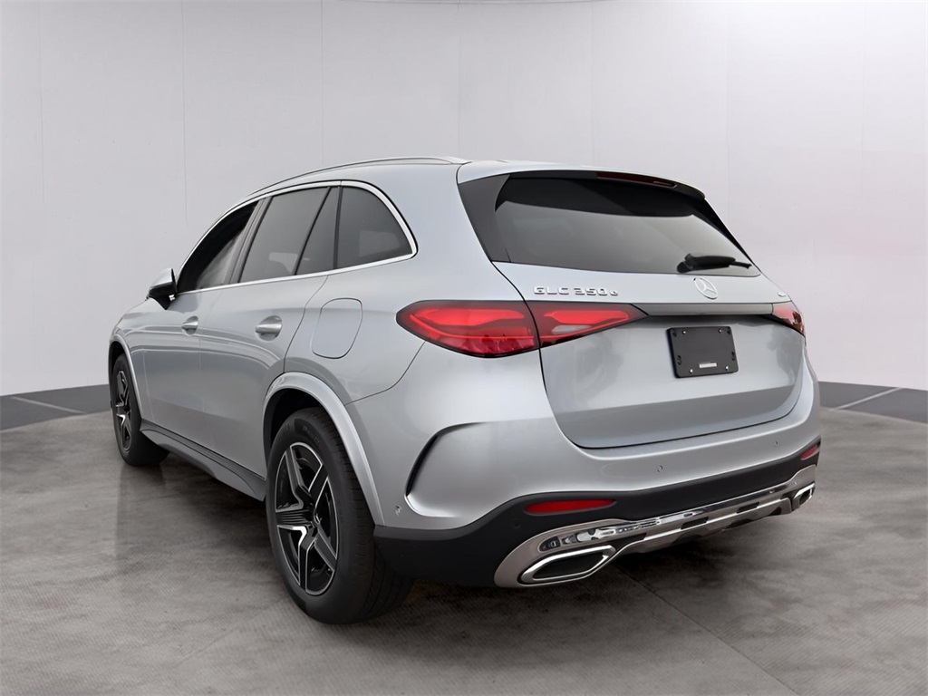 2026 Mercedes Benz GLC 350e 4MATIC photo 4