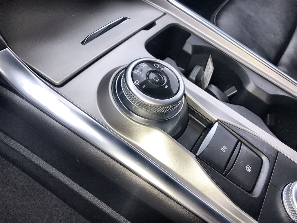 2023 Ford Explorer XLT photo 19