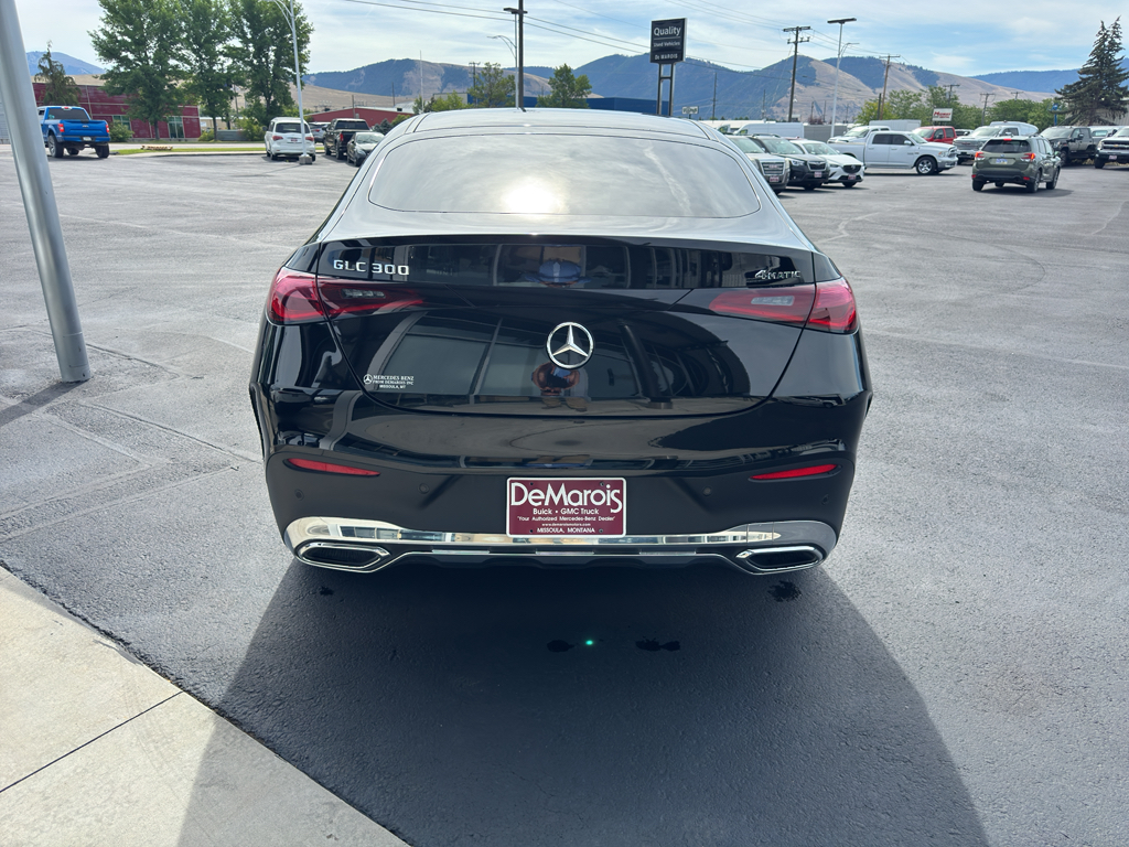 2024 Mercedes Benz GLC 300 photo 3