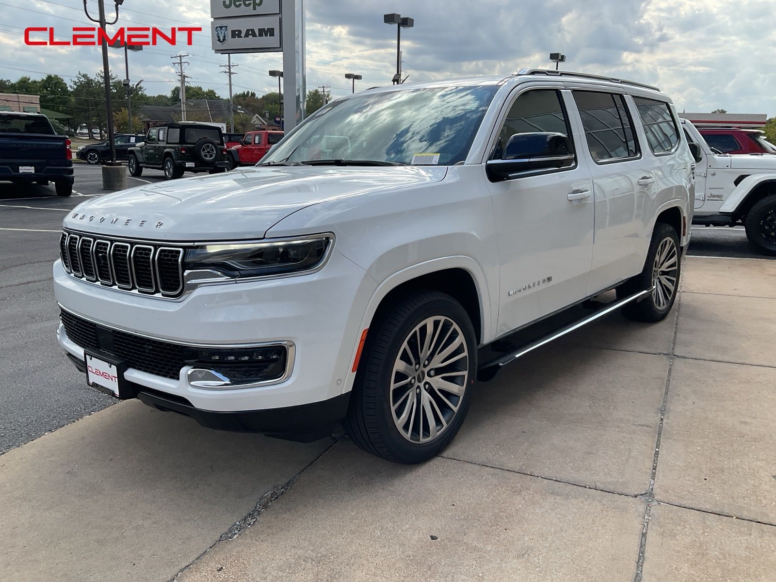 2025 Jeep Wagoneer Series II's photo