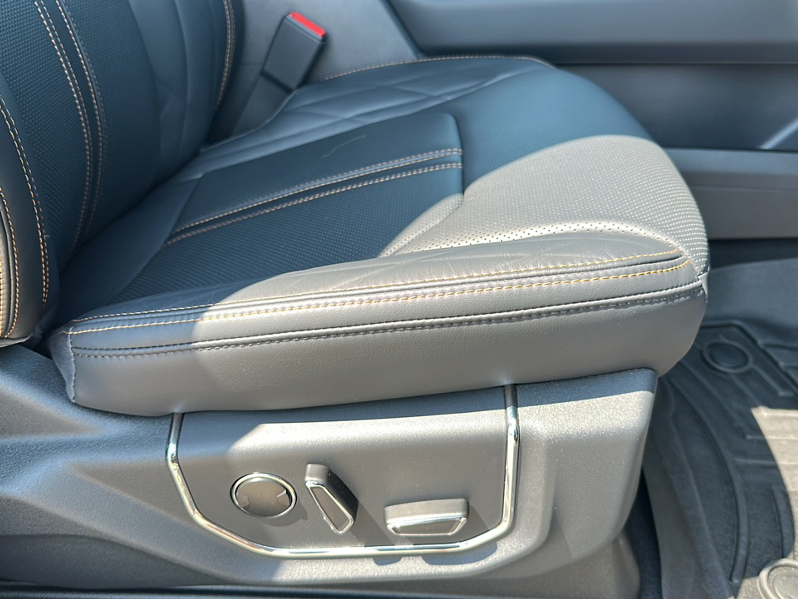 2024 Ford Expedition Platinum photo 9
