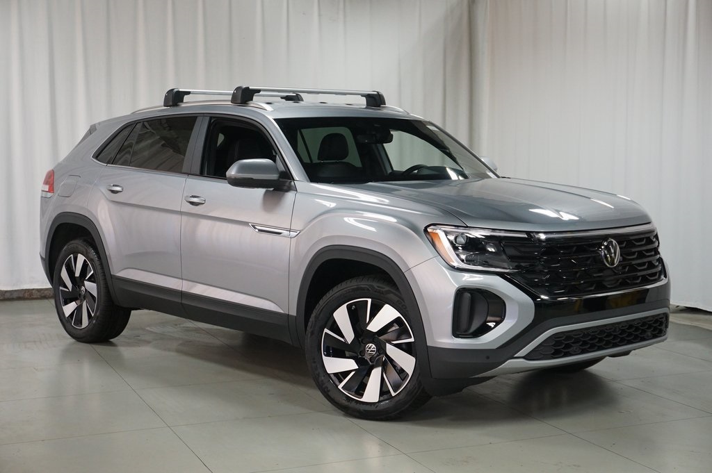 2025 Volkswagen Atlas Cross Sport SE Technology photo 3