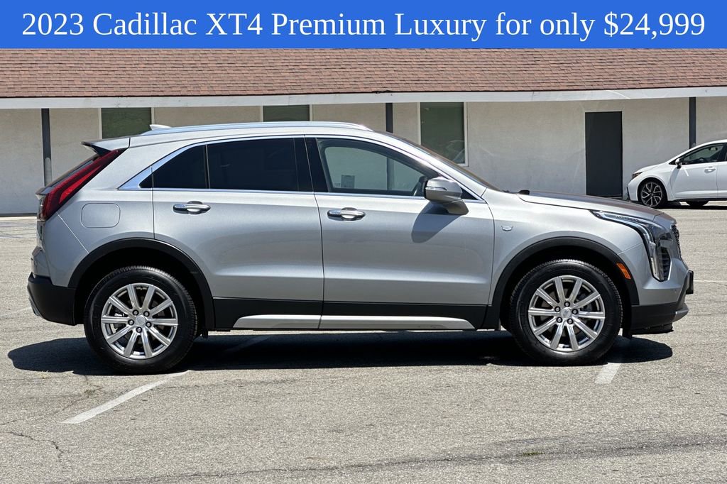 2023 Cadillac XT4 Premium Luxury photo 3