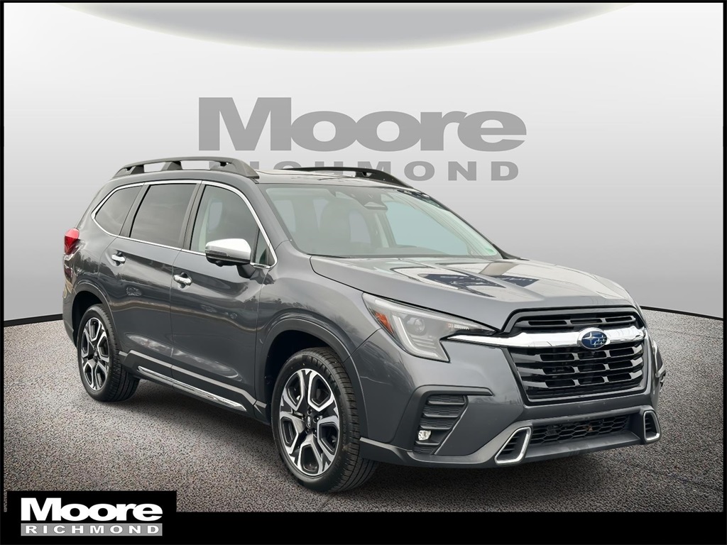 2023 Subaru Ascent Touring's photo