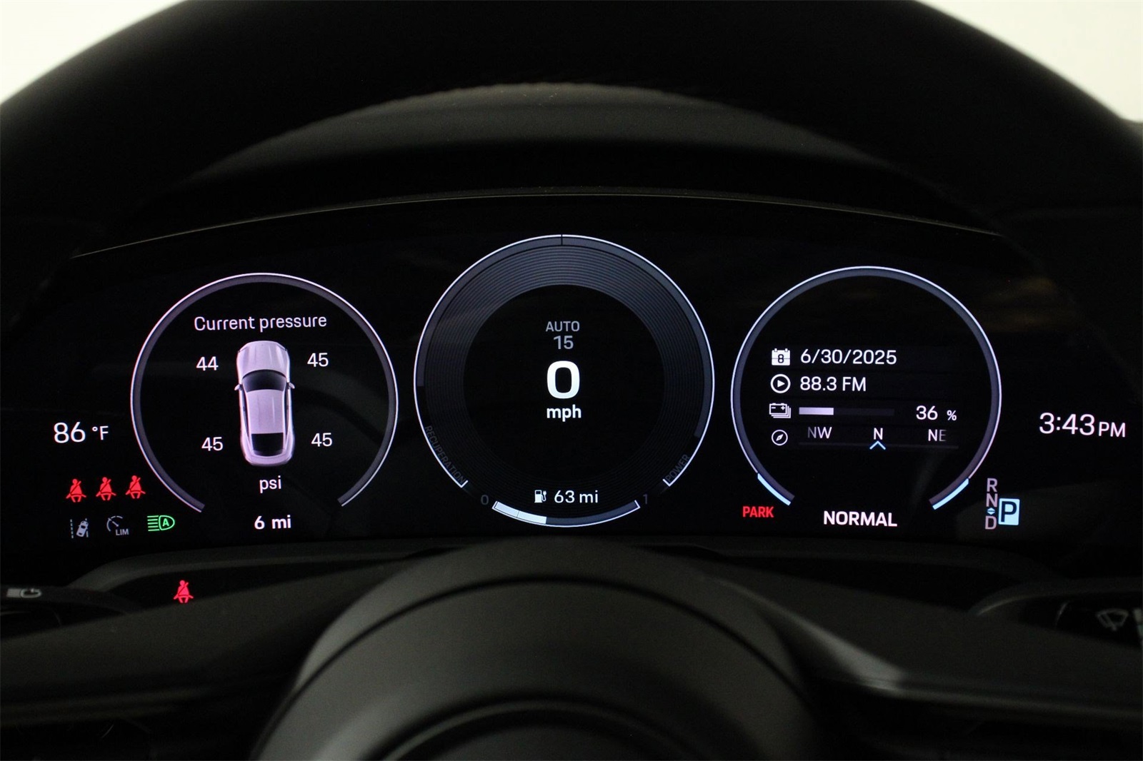 2025 Porsche Taycan photo 13