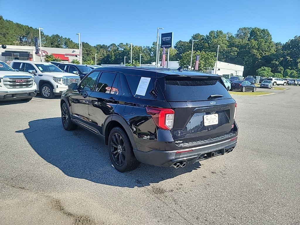 2021 Ford Explorer ST photo 4