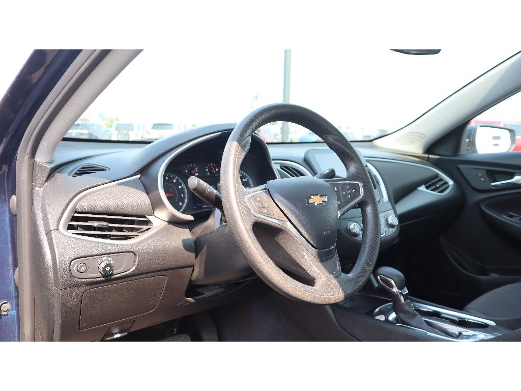 2022 Chevrolet Malibu 1LT photo 14