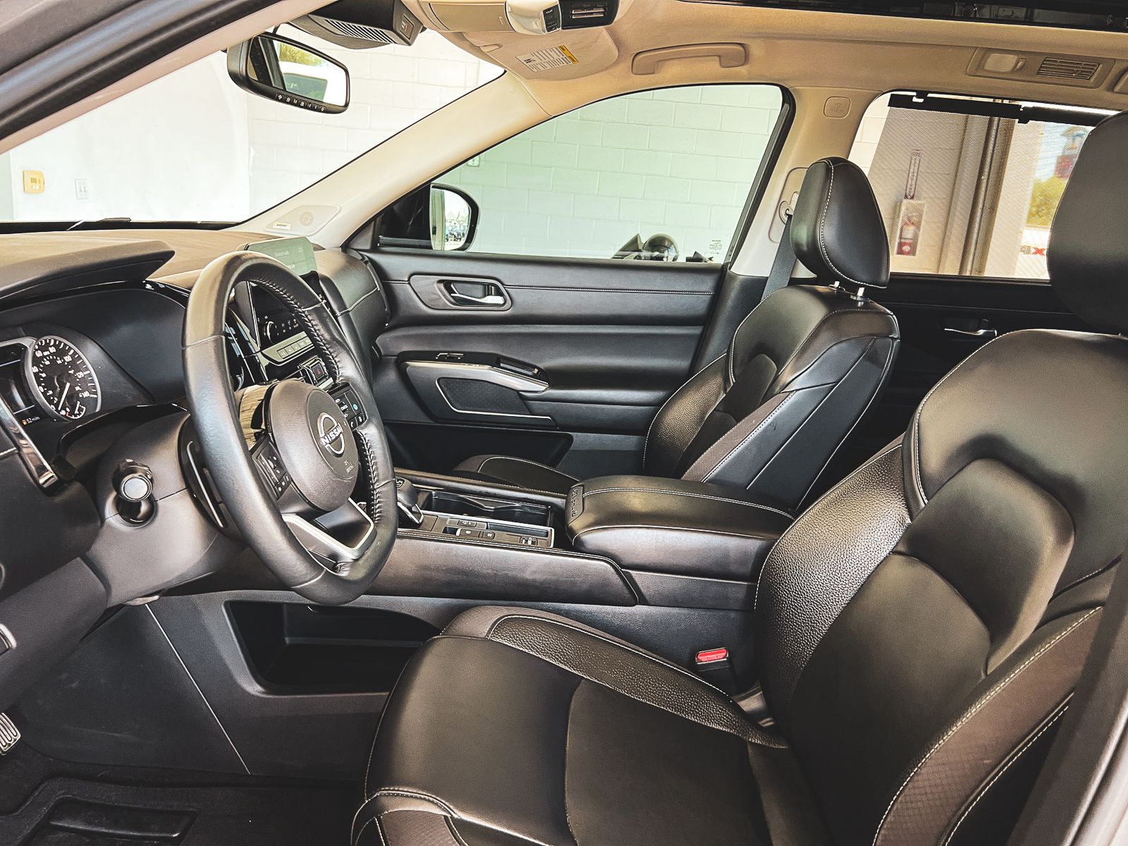 2022 Nissan Pathfinder SL photo 24