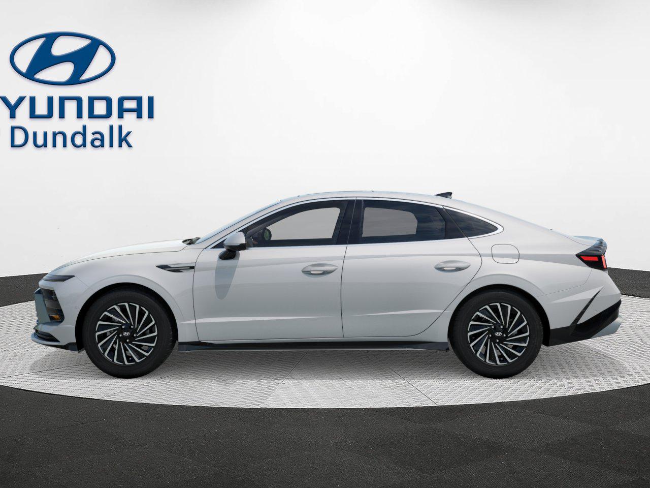 2026 Hyundai Sonata Hybrid Limited photo 3