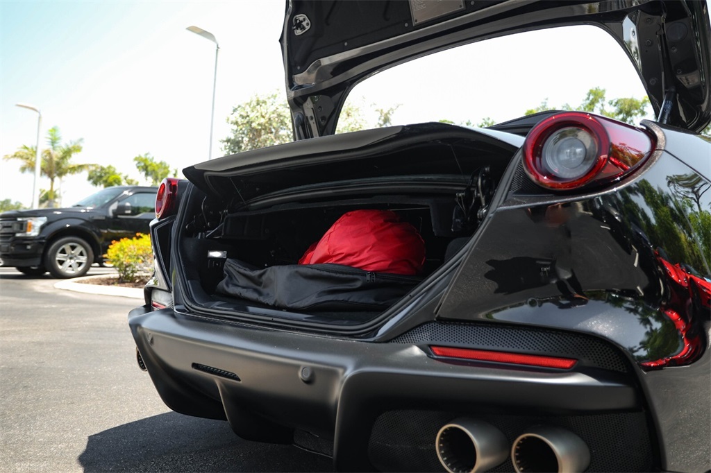 Certified Used 2022 Ferrari Base image 19