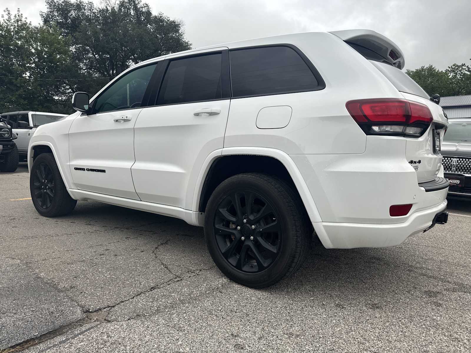 2021 Jeep Grand Cherokee Laredo X photo 5
