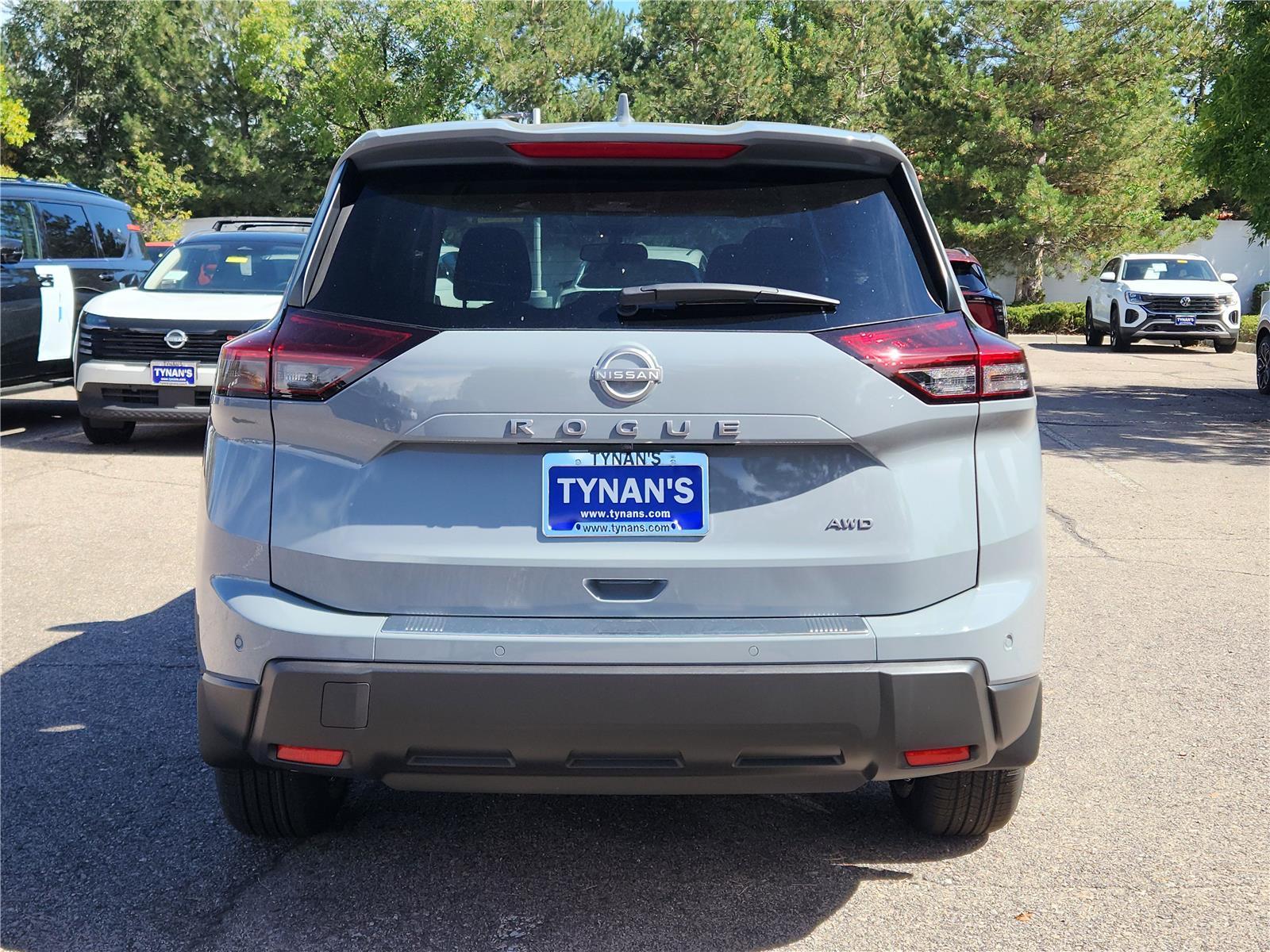 2026 Nissan Rogue SV photo 2