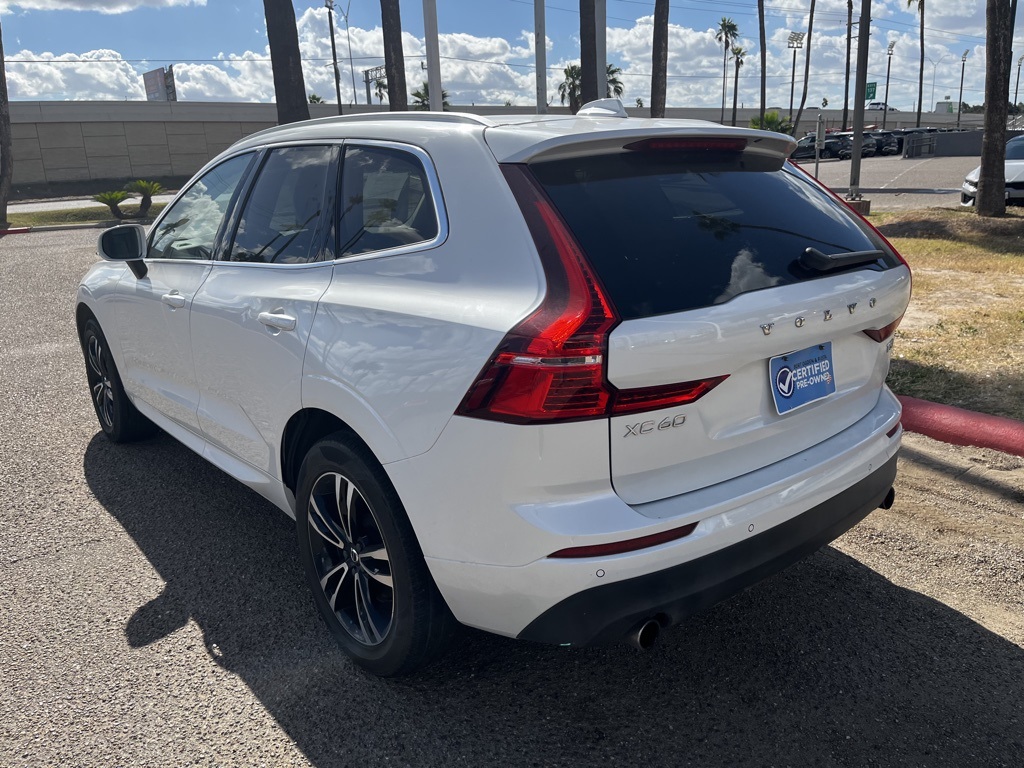 2021 Volvo XC60 T5 Momentum photo 4