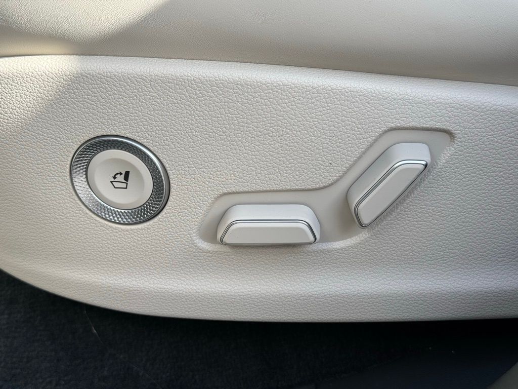 2025 Genesis GV80 3.5T Prestige photo 20