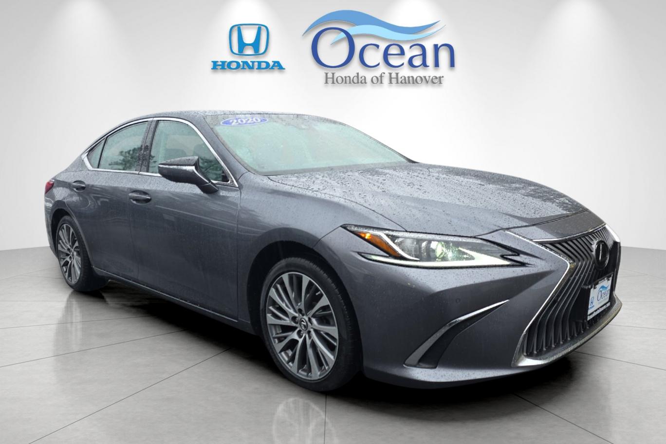 2020 Lexus ES 350's photo