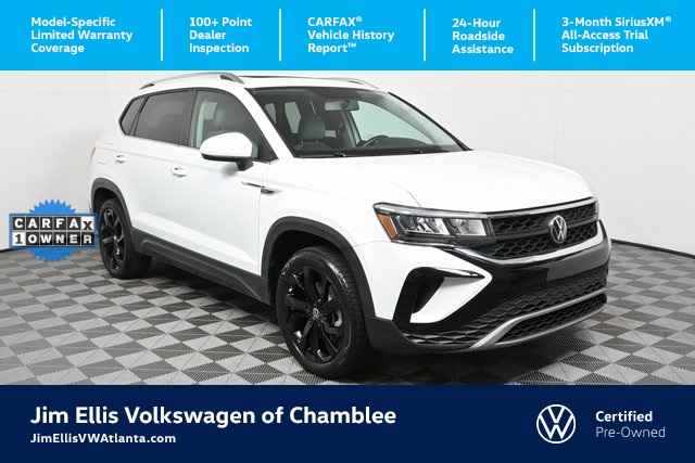 2022 Volkswagen Taos SE's photo