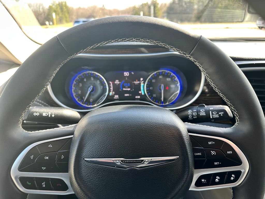 2024 Chrysler Pacifica Limited photo 26