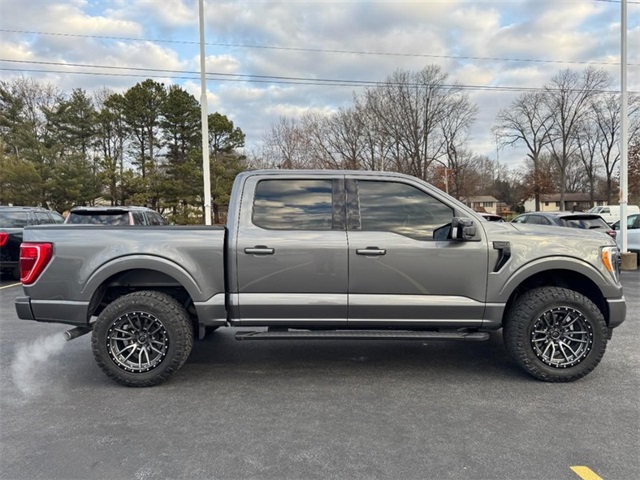 2021 Ford F-150 XLT's photo