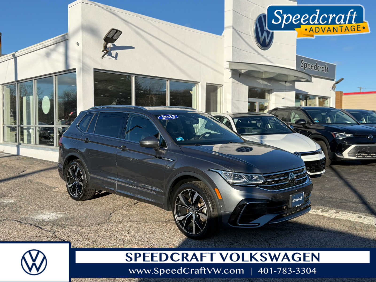 2023 Volkswagen Tiguan SEL R-LINE's photo